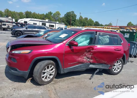 2015 Jeep Cherokee Latitude z USA, uszkodzony, nr VIN 1C4PJMCS5FW773407